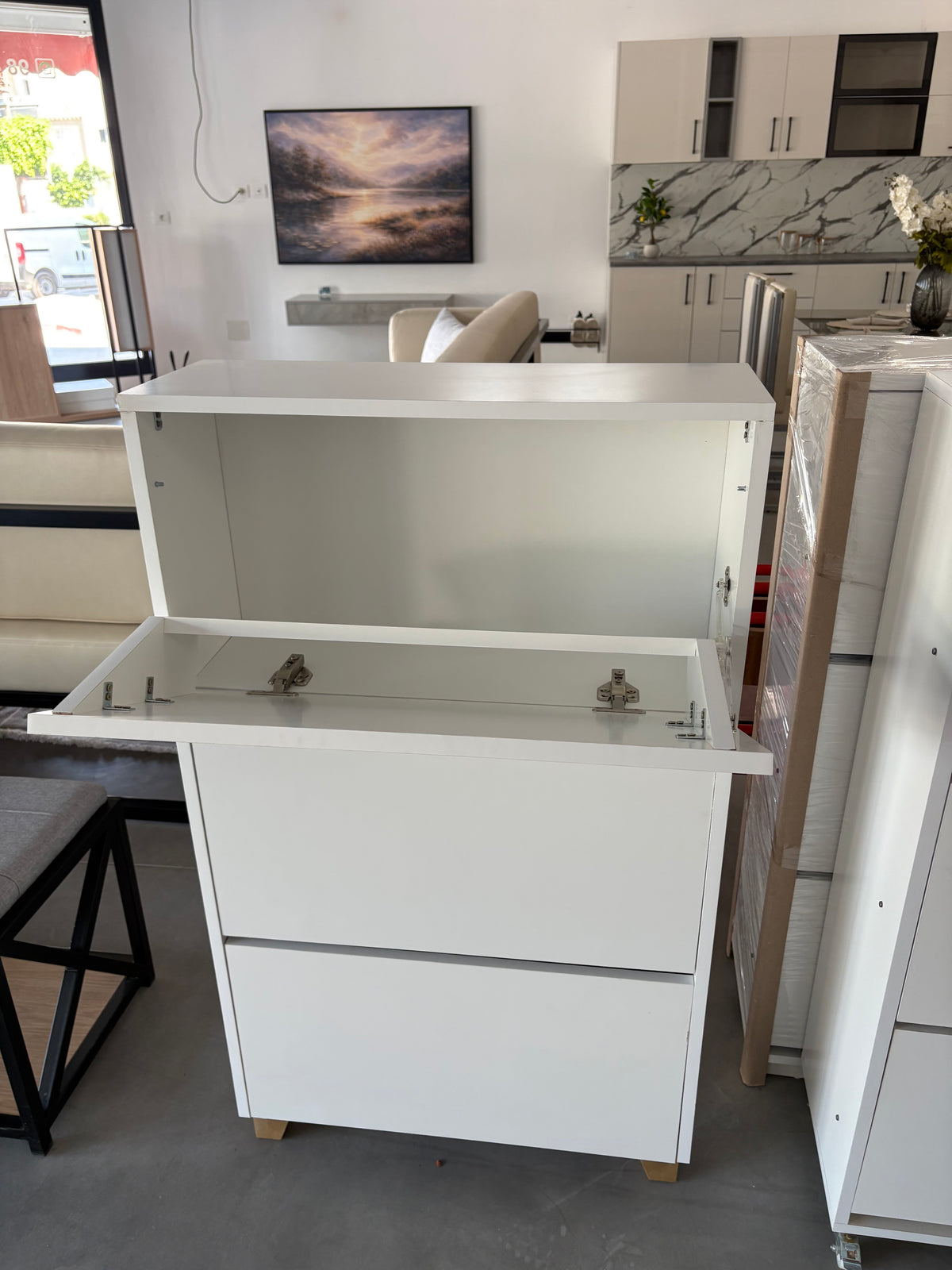 Porte-chaussures ouvert étagères inclinées